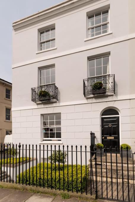 Four Bedroom Townhouse In Famous Suffolks Area Cheltenham Eksteriør bilde