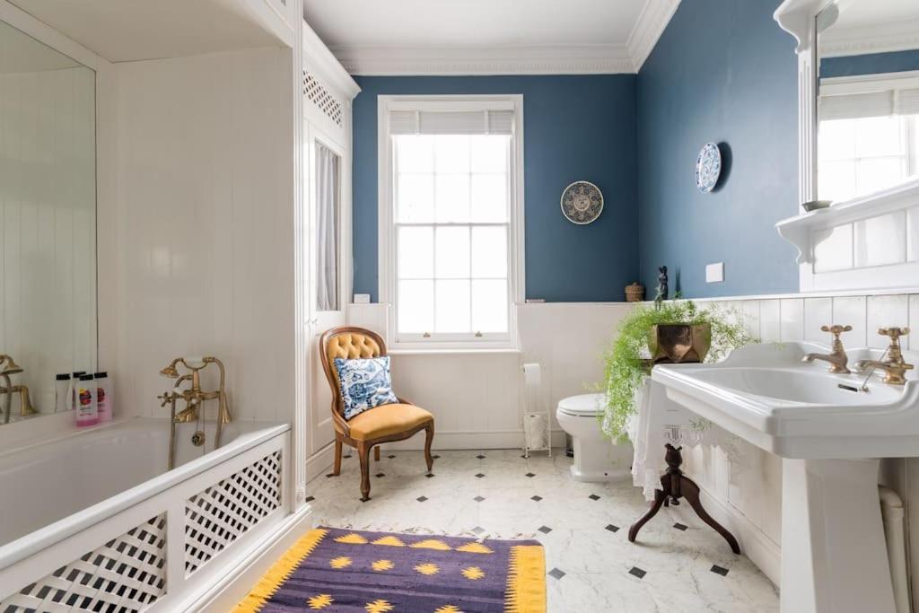 Four Bedroom Townhouse In Famous Suffolks Area Cheltenham Eksteriør bilde